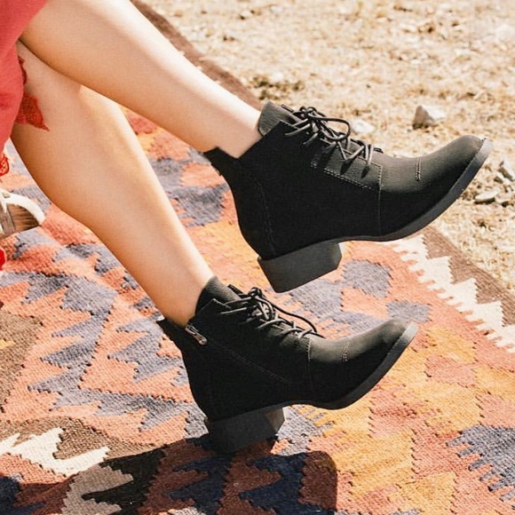 Urban Outfitters Shoes - NIB Matt Finish Lace Up Combat Moto Winter Boot